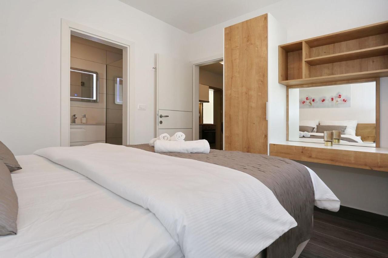Villa Ankora 1 With Heated Pool Biograd Na Moru Eksteriør billede
